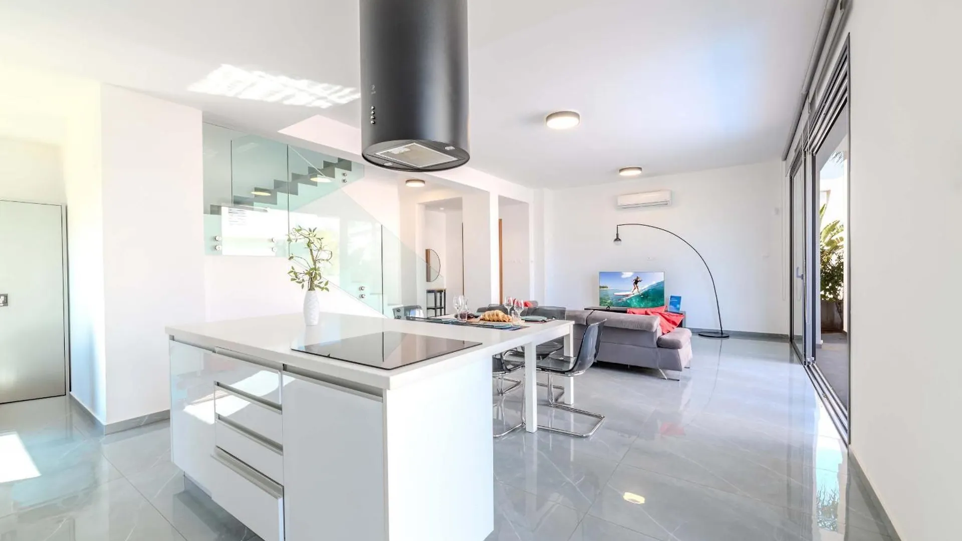 By The Beach - Aura Villa Protaras Kıbrıs